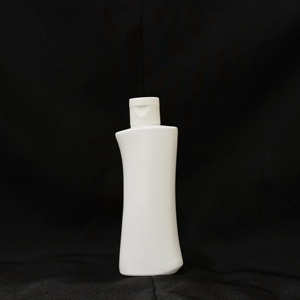 Bouteille cosmétique en plastique HDPE d'origine vietnamienne de 200 ml, ensemble APS 110 pour liquides et comprimés, avec bouchon intérieur anti-fuite à nervures C0426 - Product Image 1
