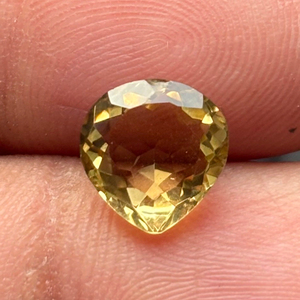 พลอยซิทรีนเจียระไนรูปหัวใจสีทองสีเหลืองมะนาวธรรมชาติขัดเงาปรับเทียบหลวมสำหรับการทำเครื่องประดับโดยตรงจากอินเดีย - Product Image 3