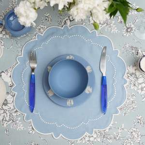 Set de table en lin design avec broderie pour réunions de famille, fêtes, réception de mariage, table à manger - Product Image 5