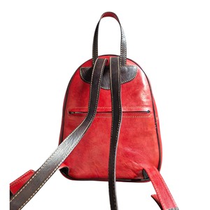 Sac à dos pour ordinateur portable unisexe en cuir véritable rayé rouge, vintage, durable, résistant à l'eau, minimaliste, grande capacité, fermeture éclair - Product Image 3