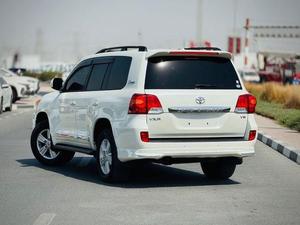 รถยนต์โตโยต้าแลนด์ครุยเซอร์ VXR มือหนึ่ง/มือสอง พวงมาลัยขวา เกียร์อัตโนมัติ SUV/ครอสโอเวอร์ - Product Image 5