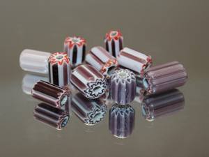 Perles de verre au chalumeau en cristal à motif chevron vintage très à collectionner pour la fabrication de bijoux perles de commerce africaines rares - Product Image 2