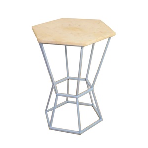 Table en métal arrondie à finition antique dorée avec dessus en verre Table de canapé pour meubles maison - Product Image 3
