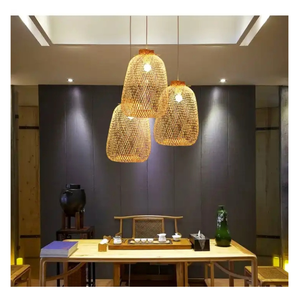 Lampe à suspension en bambou moderne et écologique, fabriquée à la main, couvre la lumière minimaliste, éclairage intérieur durable, décoration intérieure traditionnelle - Product Image 1