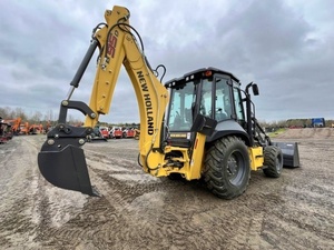 2023 Hollan B95D Skid Steer Loader avec chargeur frontal d'occasion 4 heures de roulement de moteur Core Component Bucket Attachments-Tractor Zoom - Product Image 6
