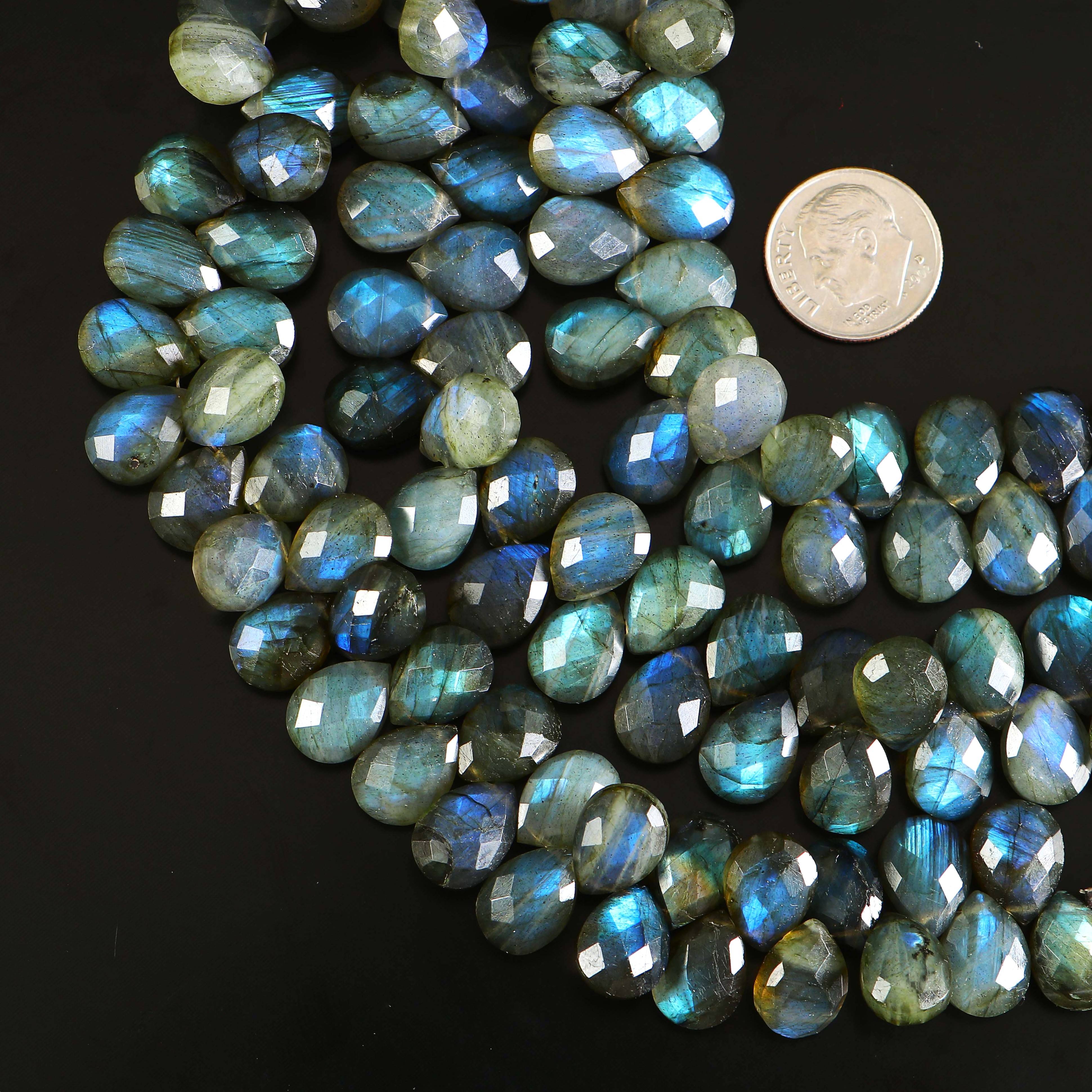 Identique à l'image