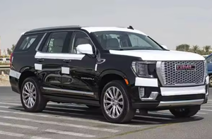 LISTO PARA ENVIAR: GMC Yukon Denali SUV 2024 Seminuevo, Transmisión Manual/Automática, Asientos de Cuero, Interior Oscuro, Cámara Trasera, Diésel Euro IV - Product Image 3