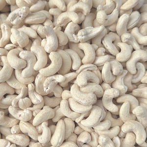 Fournisseur de confiance Noix de cajou W320 Santigo Vietnam Noix de cajou biologiques de Santigo Vietnam - Product Image 1