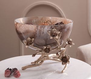 Bol ovale en métal martelé avec poignées florales argentées Plat de service et de centre de table décoratif - Product Image 4