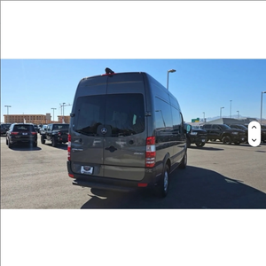 Mercedes-Benz Sprinter 2500 VAN 4MATIC 2024 Usada, Limpia y Lujosa, Lista para Envío - Product Image 6