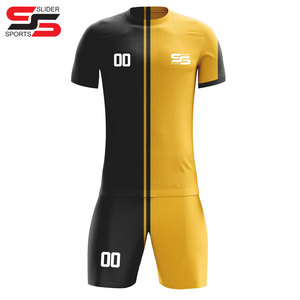 Camiseta de fútbol de entrenamiento deportivo para hombre, sublimación personalizada, uniforme de fútbol negro y amarillo - Product Image 1