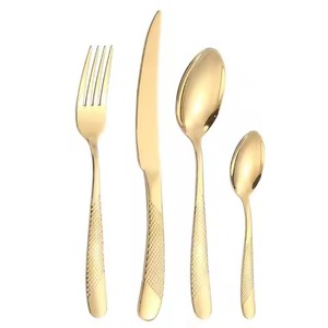 Ensemble de couverts en métal décoratif avec des designs sophistiqués et intemporels pour les occasions de mariage et de fête - Product Image 2