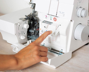 SHOP NOW Elna eXtend 864 Air Threads <b>Overlock</b> Serger Machine Sewing Machine <b>For</b> <b>Sale</b> - Product Image 4