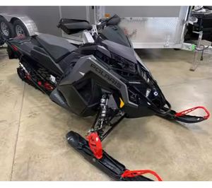 La mejor compra de alta calidad _ 2024 La moto de nieve más vendida 850 Indy XC 137 lista para enviar - Product Image 2