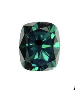 Royal Gleam Lab creó una piedra de corte de cojín largo Esmeralda con brillo verde brillante perfecta para la fabricación de joyas de primera calidad y de lujo - Product Image 4