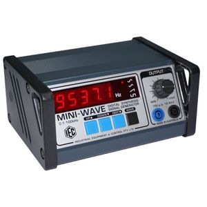 เครื่องกำเนิดสัญญาณ0.1Hz-100Hz 1A ไซน์ดิจิทัลสี่เหลี่ยมคลื่นสามเหลี่ยม240V - Product Image 1