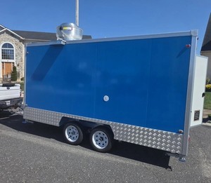 Camion de restauration mobile entièrement équipé avec cuisine et réfrigérateur - Product Image 1