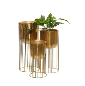 Maceta de suelo de metal con soporte en macetas de latón martillado y acabado de aluminio para decoración del hogar artesanías de metal - Product Image 4