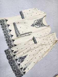 Precioso traje Reyna Palazzo hecho a mano en tela Chinon con exquisita Secuencia de bordado y trabajo de hilo traje festivo Ideal - Product Image 5