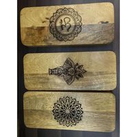 Planche à clous en bois massif Sadhu