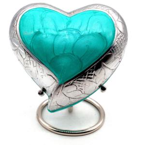 Urnes de crémation de coeur en laiton de haute qualité Urnes de coeur de Meta de conception personnalisée avec des prix raisonnables - Product Image 2