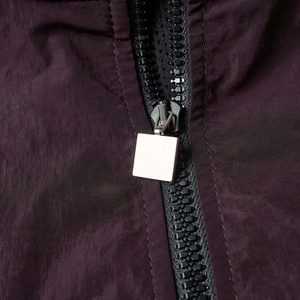 Veste coupe-vent personnalisée avec fermeture éclair 100% polyester, coupe-vent respirant, séchage rapide, broderie de doublure en maille de grande taille - Product Image 4