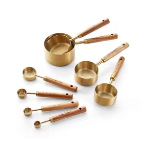 Ensemble de 4 tasses à mesurer de dernière génération avec mesures gravées, manche court en bois, durables, de qualité supérieure, outils de cuisine - Product Image 4
