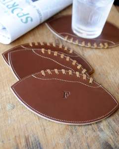 Elegant rustic leather coasters with high quality handmade look and premium <b>protection</b> for <b>table</b> surfaces - Product Image 2