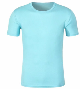 เสื้อโปโลแขนสั้นผ้าโพลีเอสเตอร์100% แบบเรียบปักโลโก้ลายทาง - Product Image 3