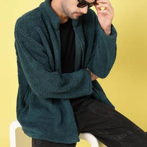 Veste en sherpa à boutons avec poches poitrine et coupe décontractée, veste en polaire sherpa légère pour l'hiver - Product Image 2