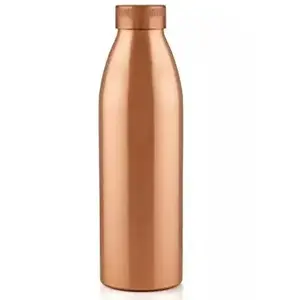 Bouteille d'eau en cuivre pur de qualité supérieure en gros Accessoire de santé et d'hydratation le plus vendu d'Inde avec méthode de consommation directe - Product Image 5
