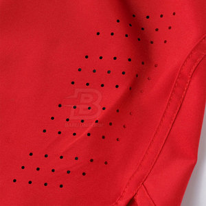 กางเกงขาสั้นฟิตเนสของผู้ชายกางเกงขาสั้นระบายอากาศได้ดีแห้งเร็วแบบลำลองสีพื้นดีไซน์ล่าสุด2025ขายส่งไม่ซ้ำใคร - Product Image 3