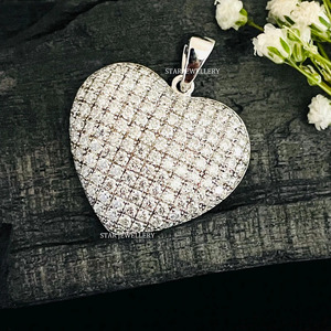 Pendentif cœur de mariée en diamant naturel en or massif 14 carats. - Product Image 2