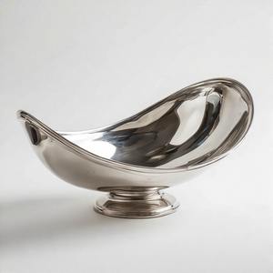 Plateau design PureAura en fonte d'aluminium finition brillante bords élégants construction épaisse et charme moderne pour les événements formels - Product Image 1