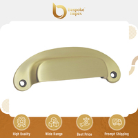 Poignées de porte en laiton de conception moderne, de haute qualité, faciles à installer, fabriquées sur mesure par Bespoke Impex, directement de l'usine, pour tiroirs et armoires de cuisine
