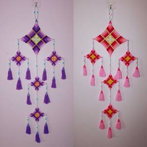 Colgante de pared bordado intrincadamente hecho a mano, arte de hilo detallado en panel de madera, acento decorativo perfecto para lujo - Product Image 1