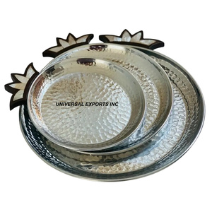 Bandeja de chocolate martillado de metal Juego redondo de tres platos de chocolate hechos a mano Nueva bandeja de chocolate decorativa de la mejor calidad - Product Image 1