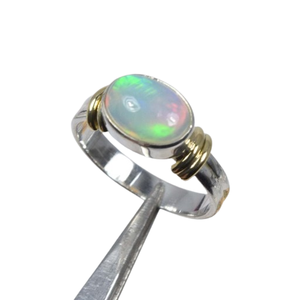 Bague de fiançailles élégante en argent sterling 925 avec opale éthiopienne de coupe ovale, pierre précieuse naturelle, pierre de naissance d'octobre, cadeau de mariage fait à la main - Product Image 1