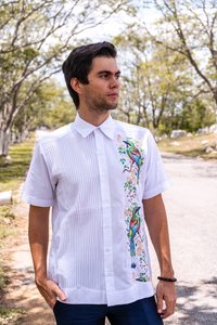 Camisa de manga corta bordada para hombre, camisa tradicional maxican con bordado floral, de estilo formal, guayabra, nueva - Product Image 5