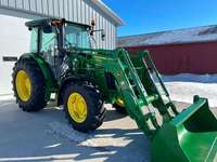 Tracteur John Deere d'occasion de qualité, modèle 5100M 4x4 avec chargeur frontal, cabine, chargeur frontal et godet