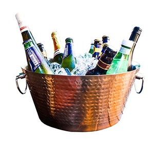 Seau à vin martelé en cuivre de grand design antique, parfait pour les bouteilles de bière de champagne et le stockage de glace élégant - Product Image 1