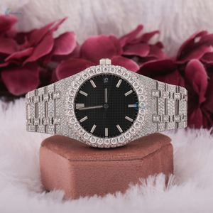 CVD diamant personnalisé montre-bracelet de luxe entièrement glacé hommes montre cadran noir avec affichage de la date Bling Hip Hop montre - Product Image 1