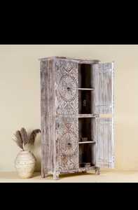 Armoire en bois autoportante moderne avec design traditionnel élégant charnières solides amplement d'espace pour le rangement des vêtements décoration de la chambre à coucher - Product Image 3