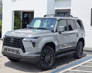 Vehículo Utilitario Deportivo 4x4 GX 550 Premium 2024 Usado de Buena Calidad - Listo para Enviar - Product Image 5