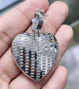 Collier cœur classique serti de diamants pour elle et pendentif en moissanite pour enfants plaqué or 18 carats or jaune certifié IGI cadeau - Product Image 4