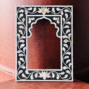Luxury Handmade Mother of Pearl Photo Frame with Customized Logo Customizable Size & Shape for Elegant Home Decor Display - Product Image 1