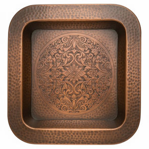 Bandeja de Cobre Marroquí Hecha a Mano con Motivos Grabados Ornamentales y Diseños Arabescos Intrincados, Bandeja de Servicio Rústica Cuadrada en Oferta - Product Image 1