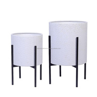 Vente en gros support de jardinière de fleurs et pots pot vertical jardinière décorative en métal pour jardin