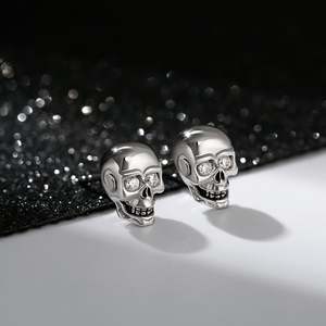 Boucles d'oreilles clous Jeulia en argent sterling, motif crâne de chevalier squelette, pour soirée - Product Image 3