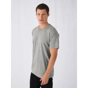 T-Shirt Personalizzabile con Scollo a V Preciso per Merchandising, Magliette Promozionali Premium - Product Image 1
